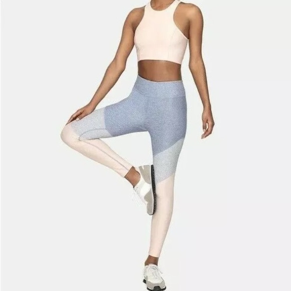 Outdoor Voices | Grey and Pink Colorblock leggings